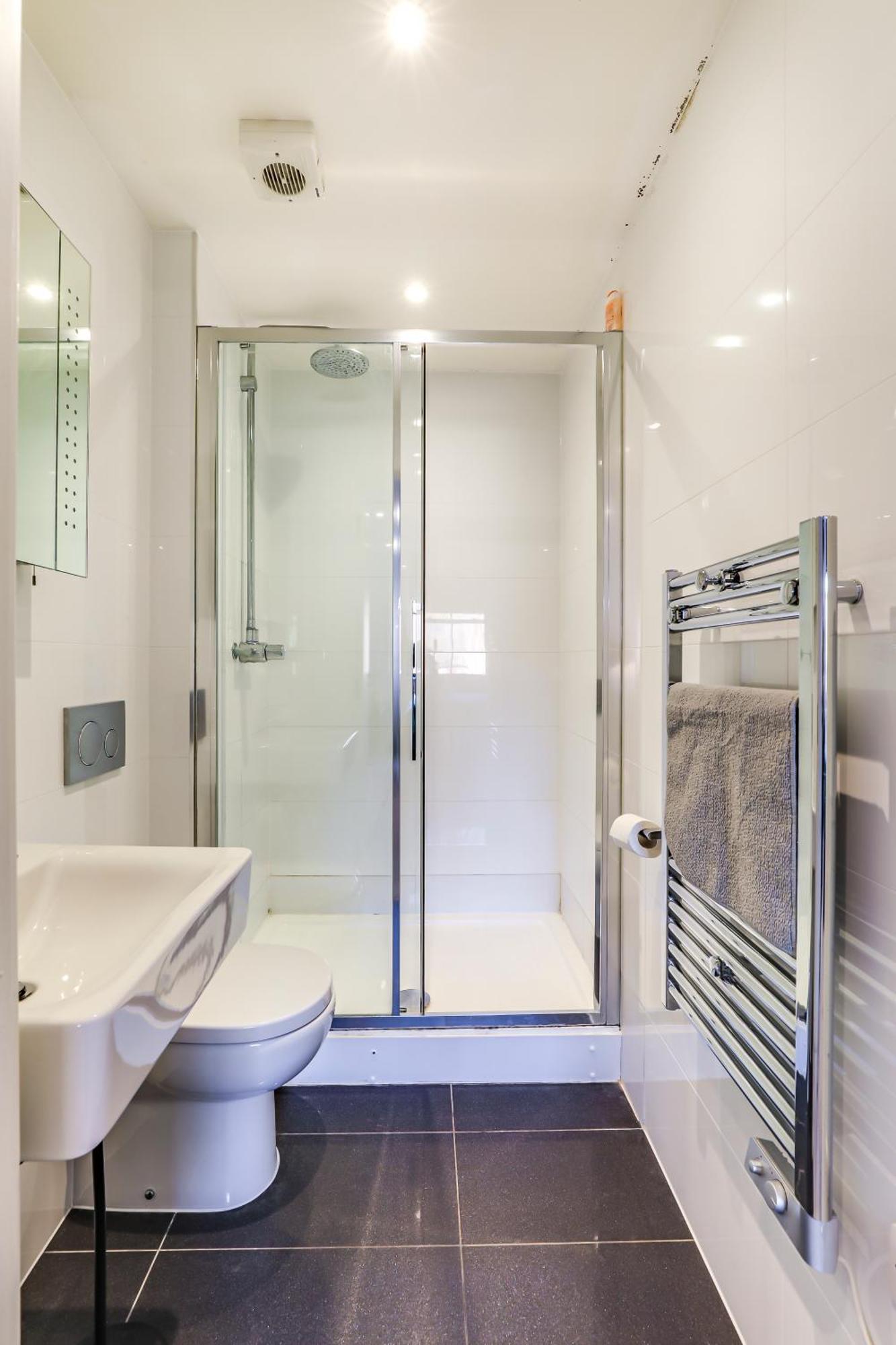 Exceptionally Spacious Apartment *